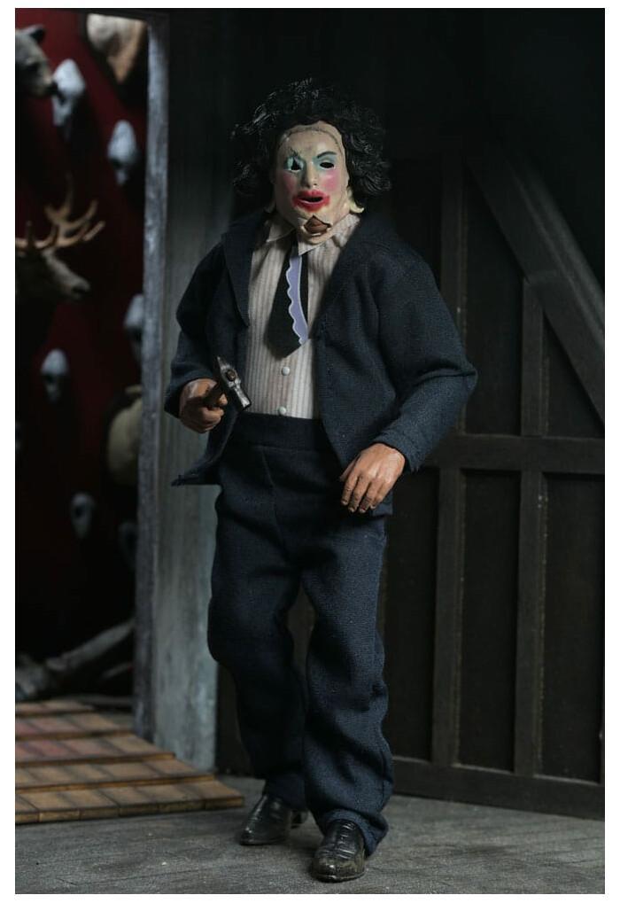 TEXAS CHAINSAW MASSACRE - Pretty Woman Leatherface Clothed Action Figure