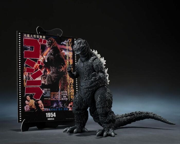 GODZILLA - Godzilla 1954 - Godzilla Movie Graphic Plus S.H. Monster Arts Action Figure