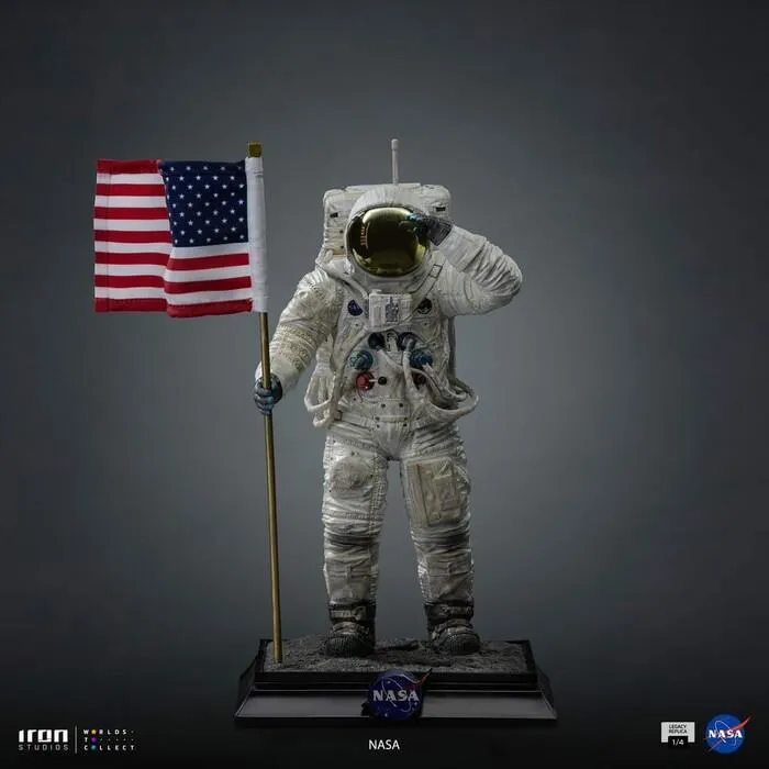 NASA - Apollo 11 Astronaut 1/4 Legacy Replica Polystone Statue