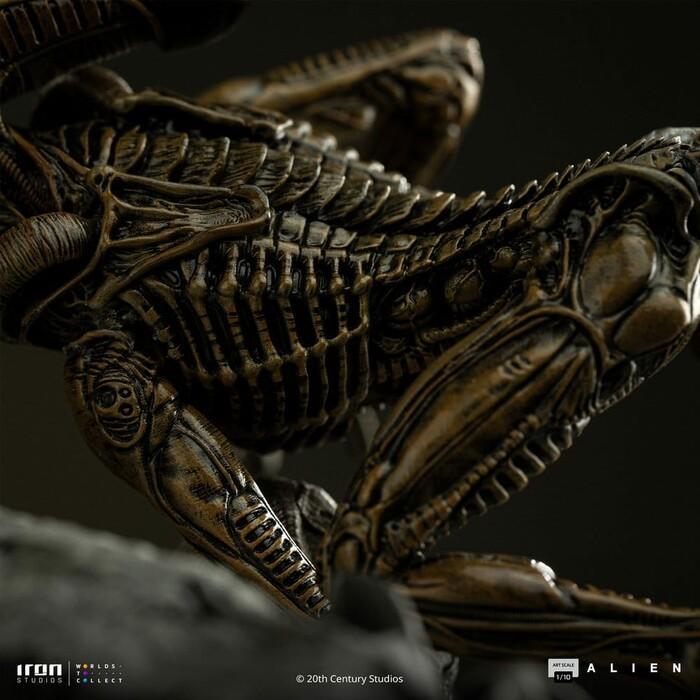 ALIEN 3 - Ellen Ripley and Dog Alien 1/10 Art Scale Statue