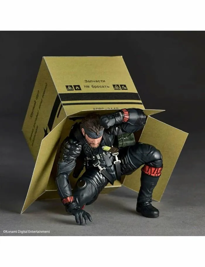 METAL GEAR SOLID DELTA - Snake Eater - Revoltech Amazing Yamaguchi - Naked Snake Sneaking Suit Ver. Action Figure