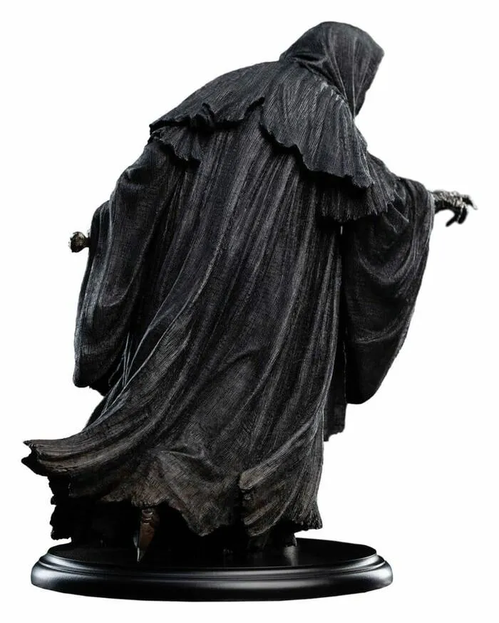 LORD OF THE RINGS - Ringwraith at the Prancing Pony Mini Polystone Statue